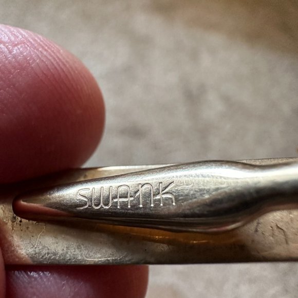 VINTAGE SWANK GOLD TONE SQUARE CENTER MOTHER OF PEARL CUFFLINKS & TIE BAR - Picture 2 of 2